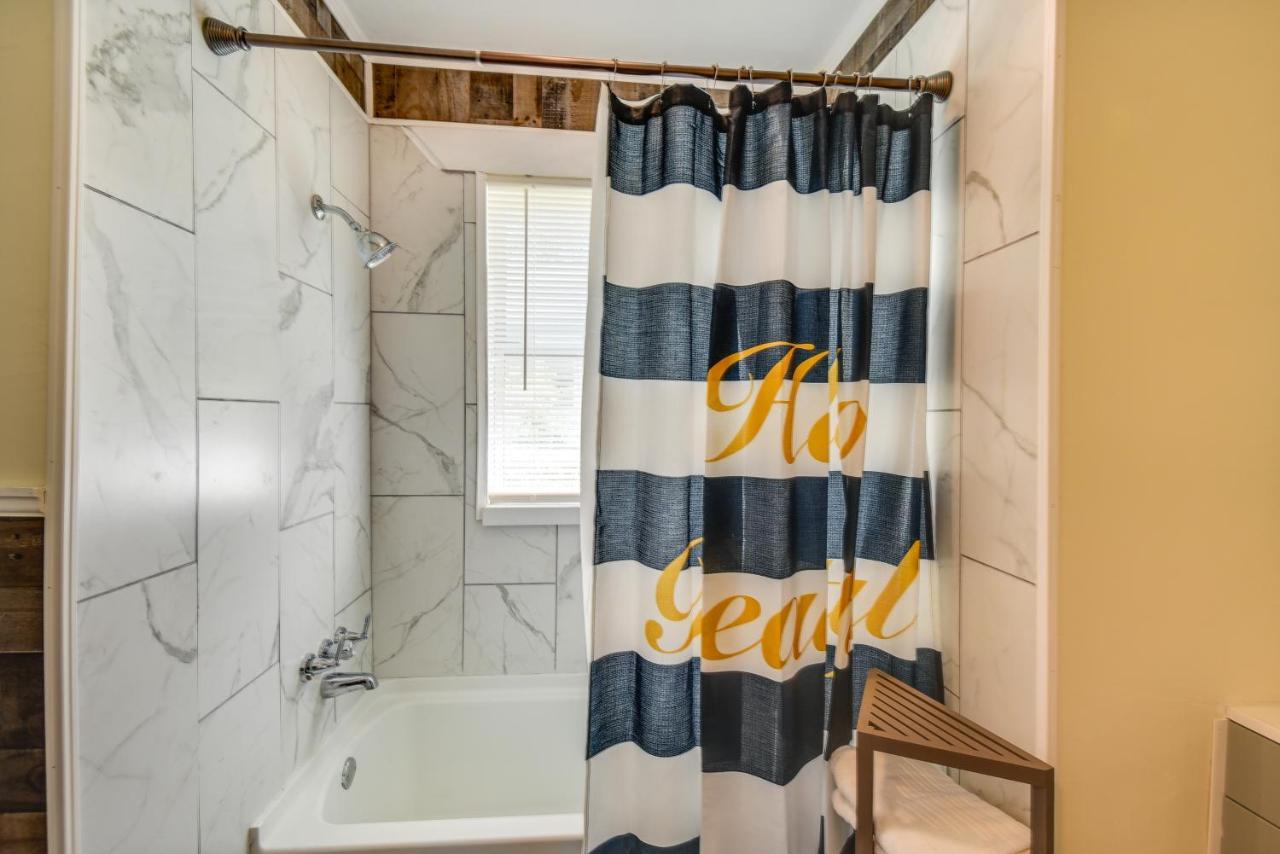 Charming Newport News Cottage Less Than 1 Mi To Ocean! Hampton Ngoại thất bức ảnh