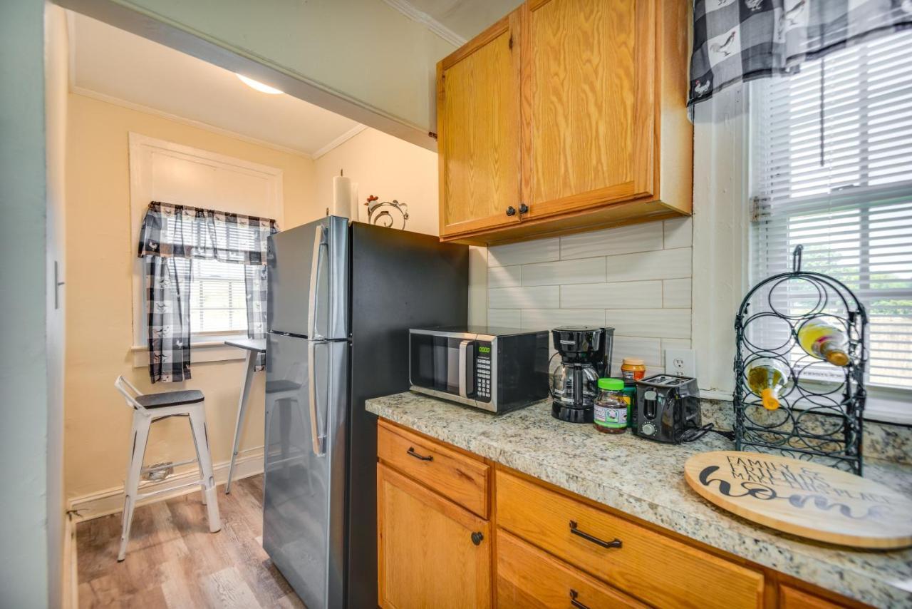 Charming Newport News Cottage Less Than 1 Mi To Ocean! Hampton Ngoại thất bức ảnh
